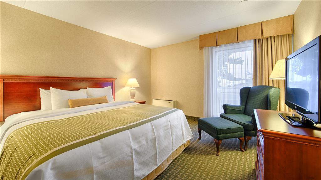 Quality Inn & Suites Brampton Exterior photo