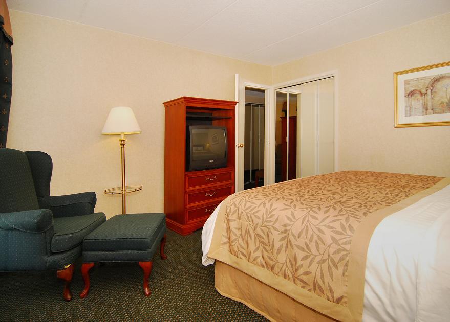 Quality Inn & Suites Brampton Exterior photo